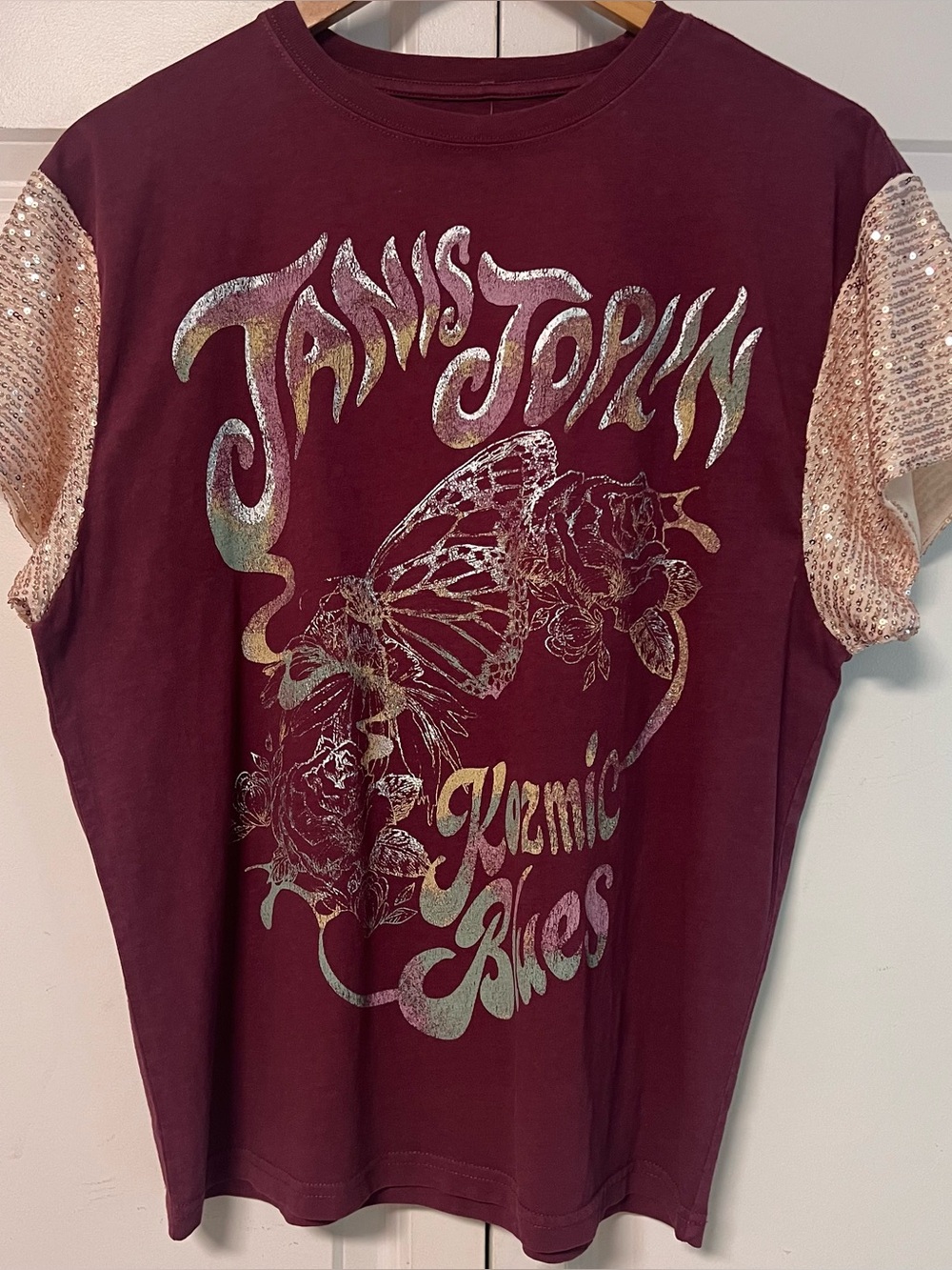 Janis Joplin Graphic Sequin Short Sleeve Maroon Women's Top